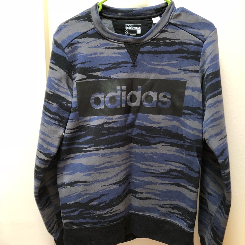 Very good condition addidas sweater.